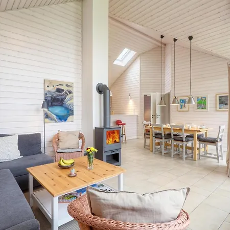 Stunning Home In Krems Iiwarderbrueck With Sauna *