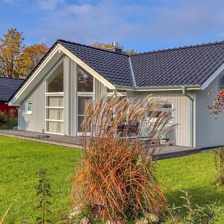 Stunning Home In Krems Iiwarderbrueck With Sauna Prázdninový dům *